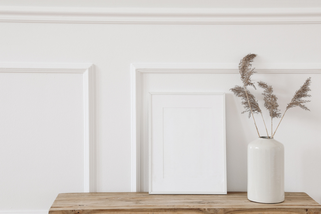 Cimaise en bois décorative fabriquée à Clermont-Ferrand par Moulures Vasson